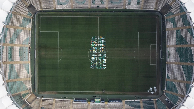 Timsah Arena'da 300 koleksiyonluk formayla dev koreografi