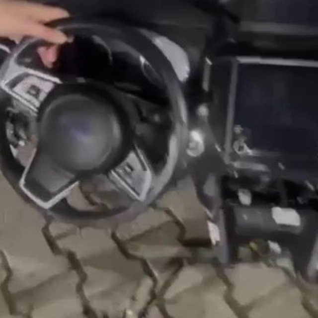 Bursa'da 12 milyonluk gümrük kaçağı otomobil parçaları ele geçirildi