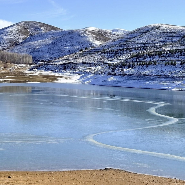 Gökçedere Göleti buz tuttu