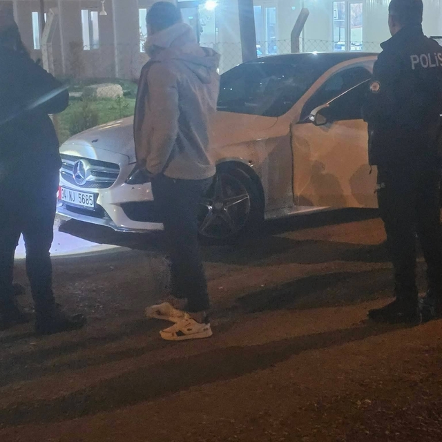 Şanlıurfa'da seyir halindeki otomobile silahlı saldırı: 1 yaralı