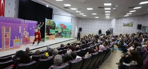 Kartepe'de çocuklara "Küçük Cesaretler Kulübü" oyunu sahnelendi