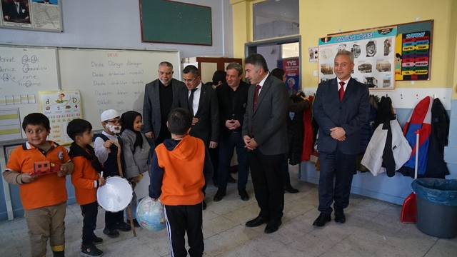 Batman Üniversitesi Rektörü Demir öğrencilerle bir araya geldi