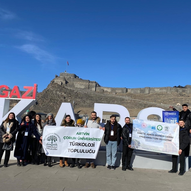 Kars'ta aşıklık geleneği masaya yatırıldı