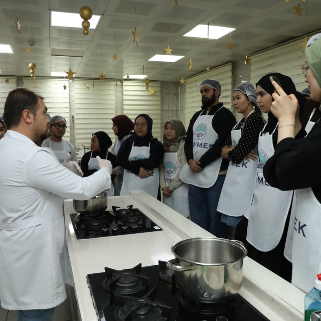 Büyükşehir KAYMEK'ten yabancı öğrencilere Kayseri Yemekleri Kursu ve Yağlam...