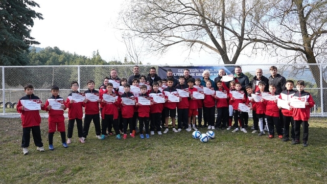 Geleceğin yıldız futbolcuları için Denizli kampı başladı