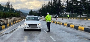 Isparta genelinde polis denetimlerinde 34 aranan şahıs yakalandı