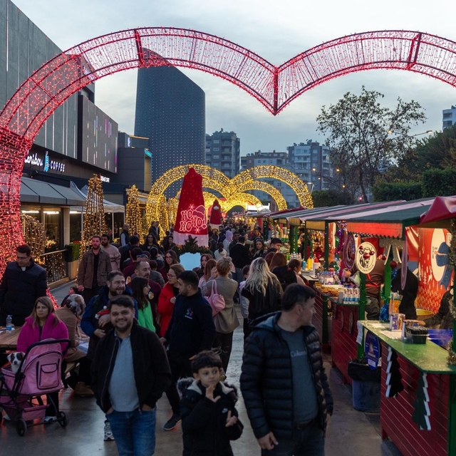 Sayapark'ta yılbaşı coşkusu tüm hızıyla devam ediyor