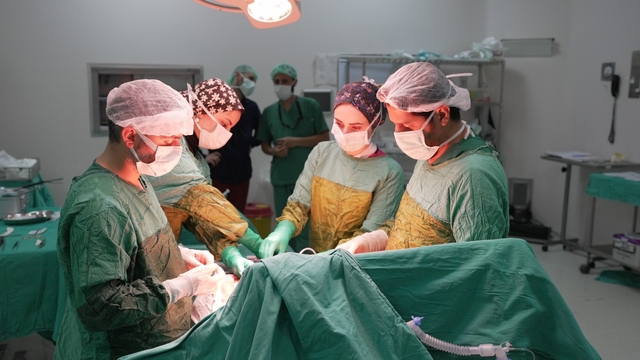 2 kilogramı aşan dev tümör başarıyla çıkarıldı