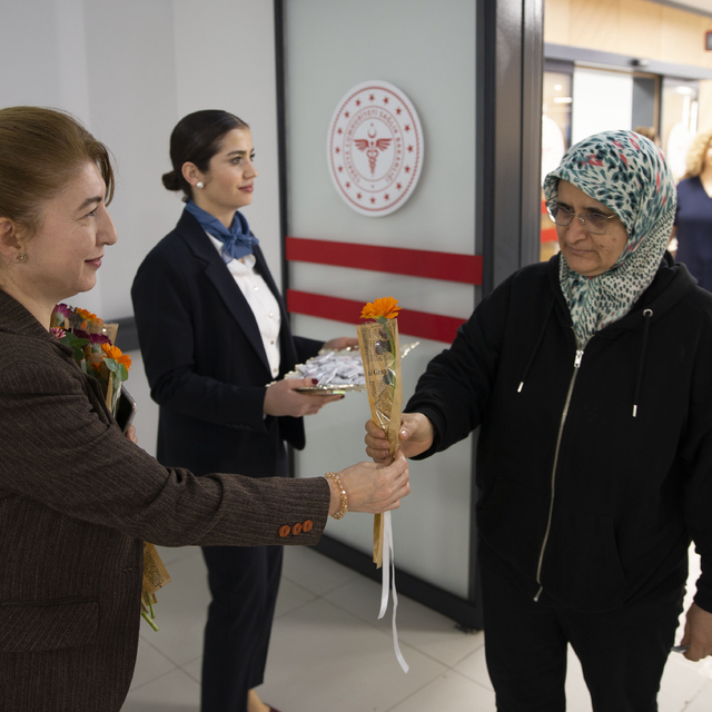 Aydın Şehir Hastanesi'nin fizik tedavi bölümünde hasta kabulüne başlandı