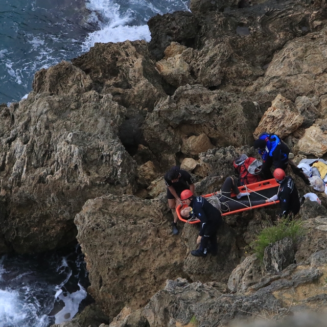 Falezlerde balık keyfi hastanede son buldu
30 metrelik falezlerden balık tu...