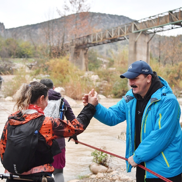 Antalya Ultra Maratonu, 41 ülkeden yüzlerce sporcuyu Konyaaltı'nda buluştur...