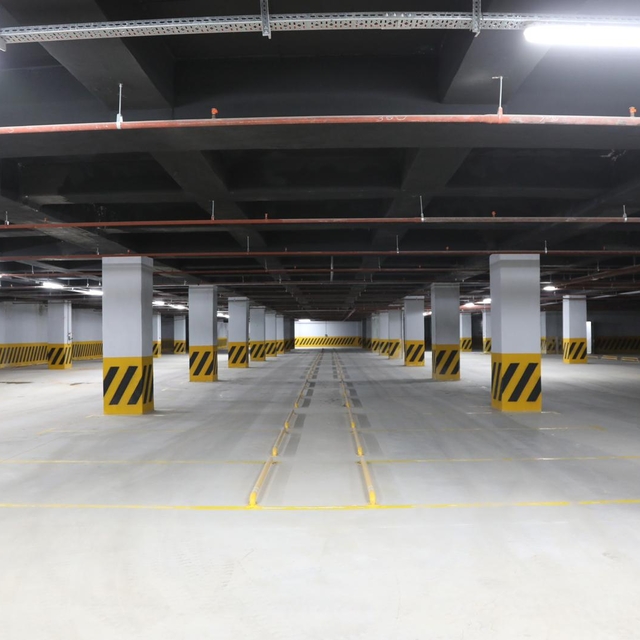 Van'da 200 araçlık kapalı otopark hizmete açıldı