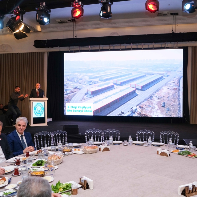 Yeşilyurt Sanayi Sitesi'nde kuralar çekildi, başkanlar yeni konut ve işyerl...