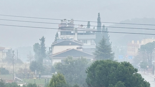 Bozdoğan sise teslim oldu, görüş mesafesi düştü
