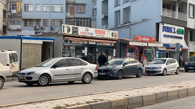Hatay'da iş yerleri ve park halindeki araçlara taş atan şüpheli yakalandı