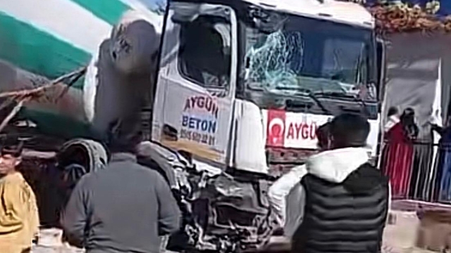 Evin bahçesine giren beton mikserinin altında kalan Hatice öldü, ağabeyi ağır yaralı