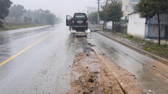 Milas'ta bozuk yollar hayatı olumsuz etkiliyor