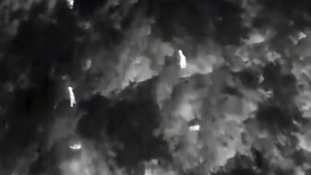 Üreme dönemindeki yaban keçileri, termal kameralı dronla izleniyor