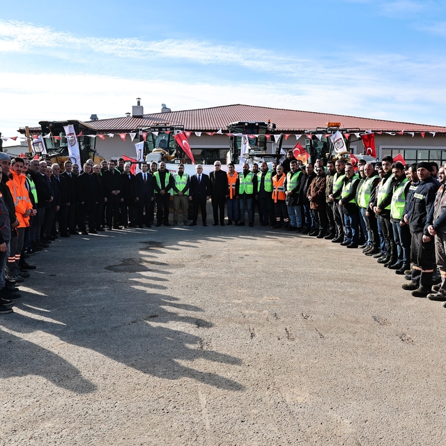 Sivas'ta karla mücadele hazırlıkları tamamlandı, ekipler yağışı beklemeye b...