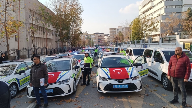 Batman'da emniyet ve jandarmaya 151 yeni araç teslim edildi