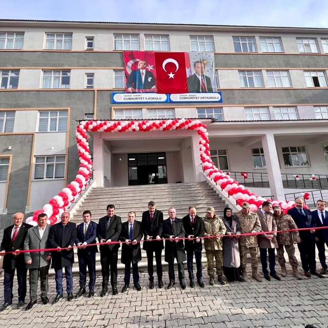 Şemdinli'de 24 sınıflı okul ile aile sağlığı merkezi açıldı