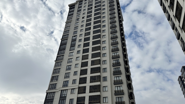 Binanın 14'üncü katından düşerek ölen kadının nişanlısı beraat etti