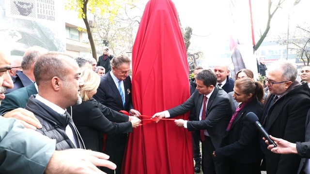 Osmangazi'de Şehit Kubilay Anıtı açıldı