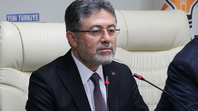 Tarım ve Orman Bakanı Yumaklı, Burdur'da AK Parti'lilerle buluştu: