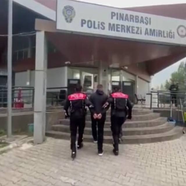 İzmir'de 15 yıl hapis cezası bulunan firari hükümlü yakalandı