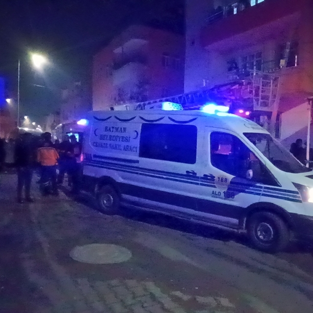 Batman'da tek katlı evde yangın: 1 ölü, 1 yaralı