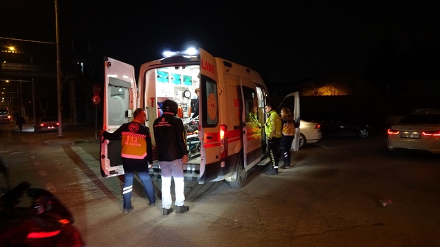 Malatya'da motokurye kazada yaralandı