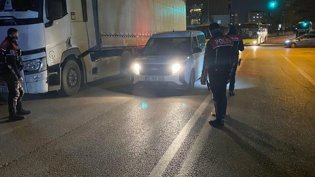 Bursa'da geniş çaplı asayiş uygulaması