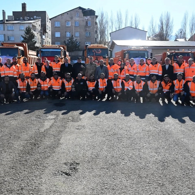 Karla ve buzla mücadele dualarla başladı