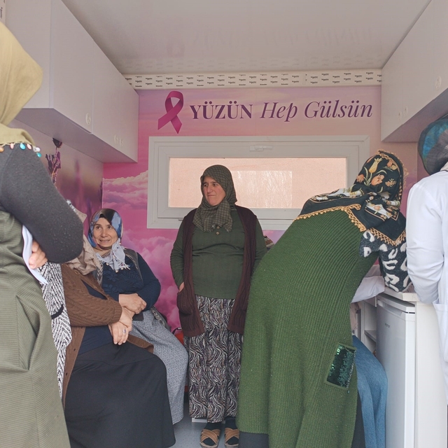 Ağrı'da gezici kanser tarama aracı köy köy dolaşarak kadınlara ücretsiz hiz...