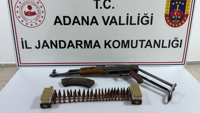 Adana'da uzun namlulu silahla yakalanan 2 şüpheli tutuklandı