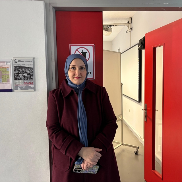 "Neden olmasın" dedi, 45 yaşında üniversite hayaline kavuştu
Yıllarca çocuk...