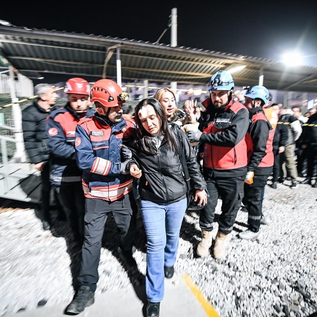 Menemen İZBAN İstasyonu'nda deprem ve kaza tatbikatı