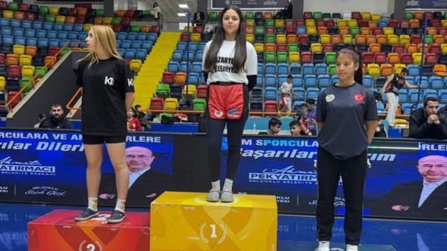 Bilecikli kick boksçulardan Türkiye derecesi