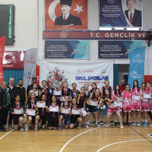 Şehit Cihan Aksan Ortaokulu şampiyon