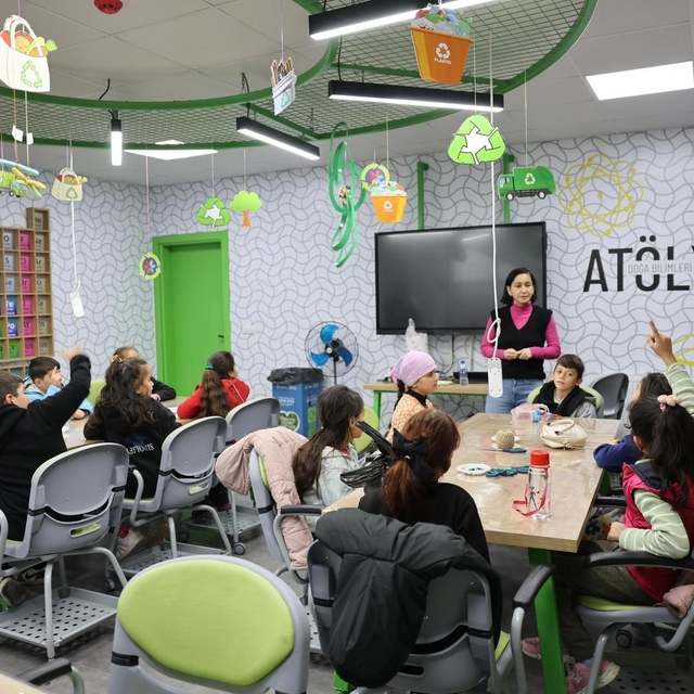 Vezirköprü Bilim Merkezindeki eğitimler sürüyor