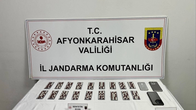 Jandarmadan uyuşturucu operasyonu: 3 gözaltı