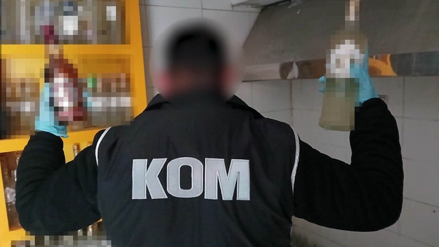 İzmir'de kaçakçılık operasyonu: 3 tutuklama