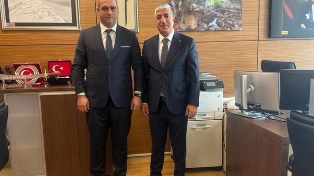 Dilovası'nda sahil düzenlemesi projesi için imzalar atıldı