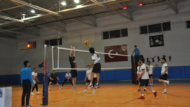 Hizan'da kurumlar arası voleybol turnuvası sona erdi