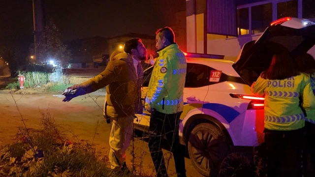 Alkollü motosiklet sürücüsünün polise direnen arkadaşı gözaltına alındı