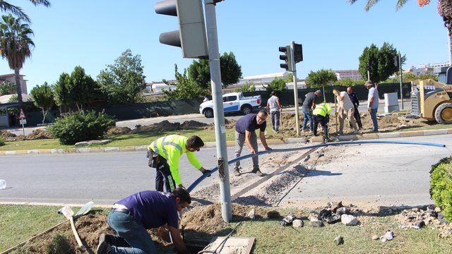 Büyükşehir Manavgat'ın sinyalizasyon altyapısını yeniliyor