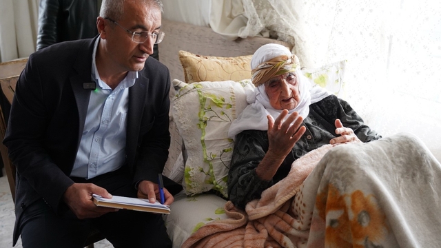 Adıyamanlı Hanım Orman, 105 yaşında AK Parti'ye üye oldu