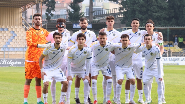 Menemen FK, devreye play-off hattının gerisinde girdi