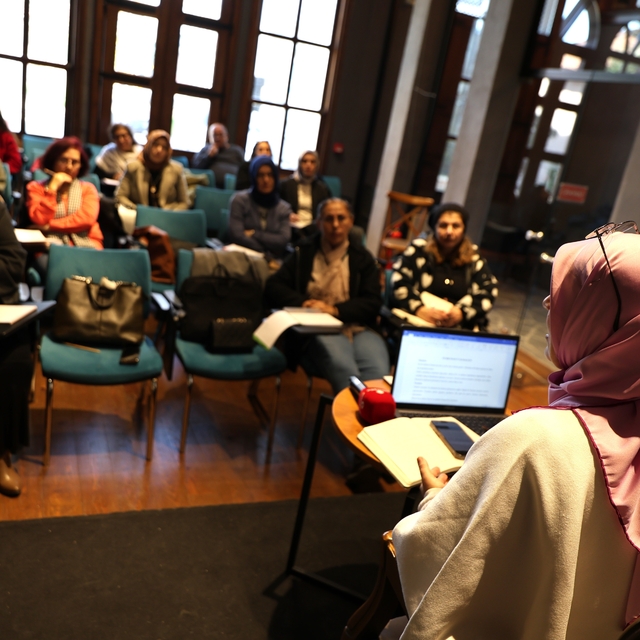 Osmangazi Belediyesi öykü yazmayı atölye çalışmalarıyla öğretiyor
Öykü atöl...