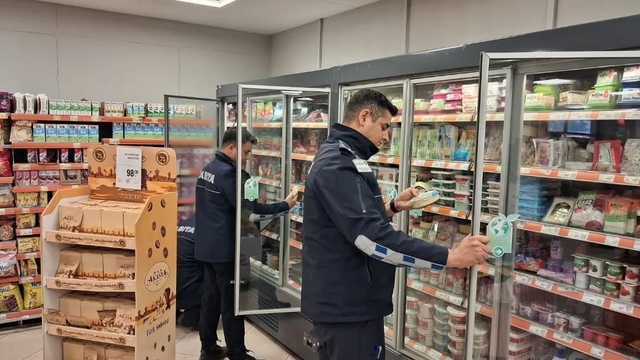 Germencik'te zabıta ekipleri zincir marketlerde denetim gerçekleştirdi